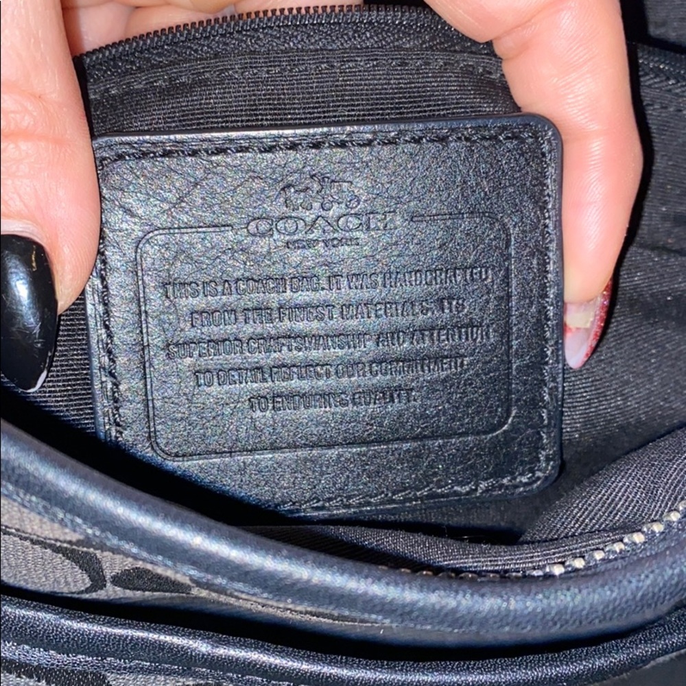 Authentic Coach Crossbody - Picture 4 of 4
